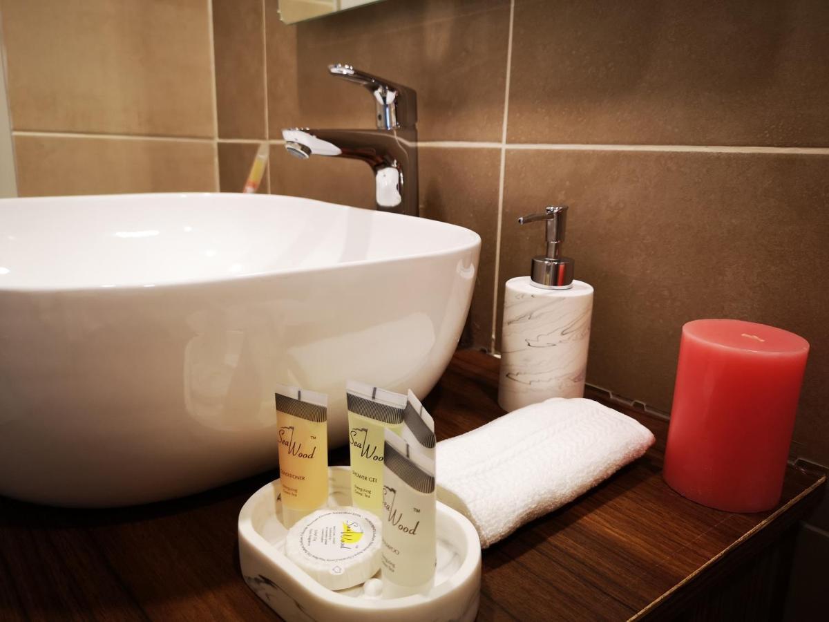 E14, Forest View Apartments, Deposit Required To Confirm Booking 콜롤리 외부 사진